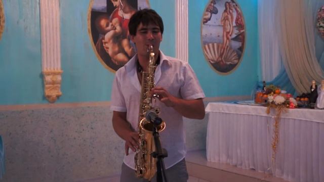 Саксофон на ваш праздник! Любительская съемка ведущей Ольги Сальниковой смотреть онлайн