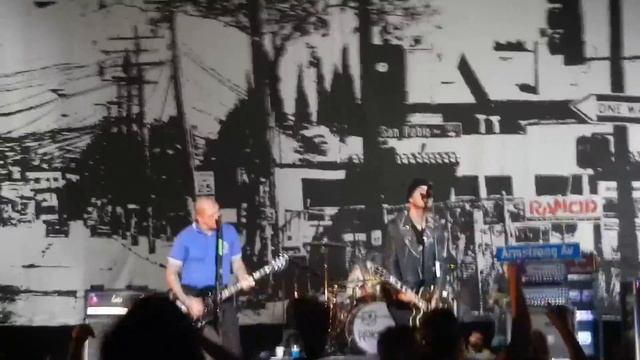Rancid [Live]- Fall Back Down @ Rexall in Edmonton смотреть онлайн