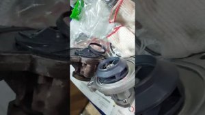 Шкода фабиа 1.2 BZG помпа замена. Крыльчатка помпы ,,сбежала,,.