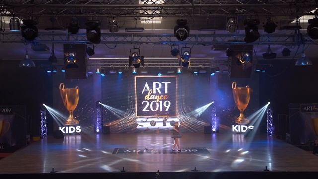 9 Петряева Александра, Студия современного танца Sunshine Страхи SOLO Kids смотреть онлайн