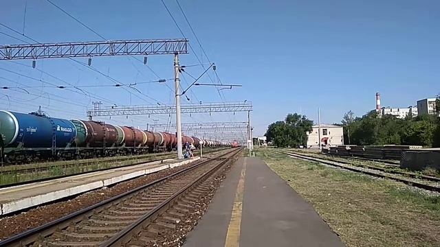 ЭП1 - 094 с пассажрским поездом №451 Ульяновск - Адлер и приветливой бригадой смотреть онлайн