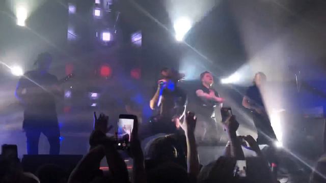 Ауткаст - Все в твоих руках feat. Toli Wild смотреть онлайн