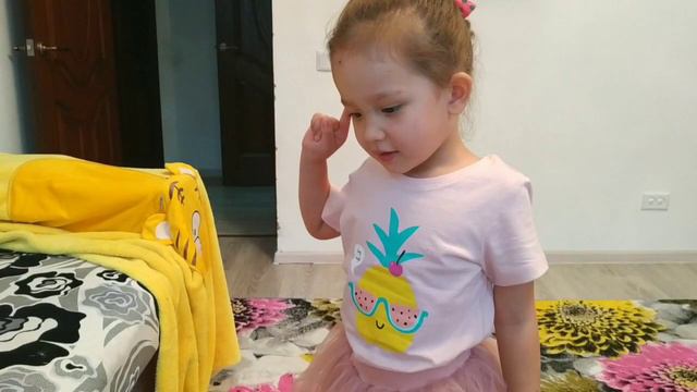 Теона и ее история про Монстра под диваном. смотреть онлайн