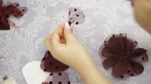 Делаю брошь-цветок из ткани. DIY. Простая брошь для платья