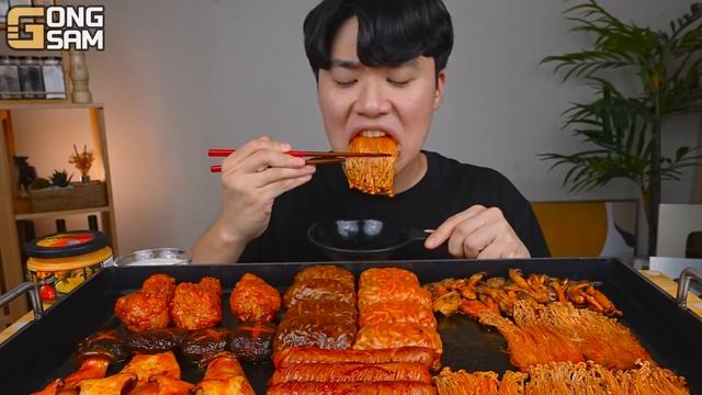 ASMR MUKBANG 직접 만든 불닭 짜장 버섯 양념치킨 소세지 먹방 & 레시피 FRIED CHICKEN AND FIRE NOODLES EATING SOUND! смотреть онлайн