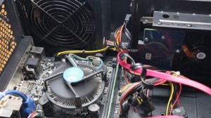 Компьютер Пищит и Не Включается экран? Инструкция. Звуковые сигналы BIOS.