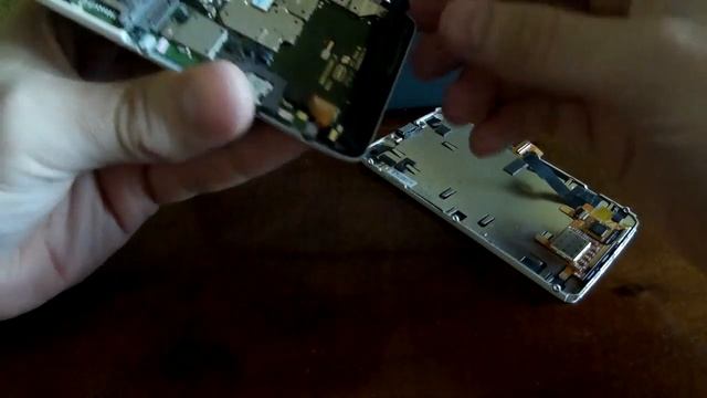 Motorola Droid Razr M полная разборка смотреть онлайн