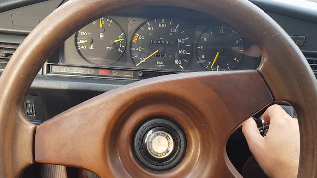 Mercedes 190 D смотреть онлайн