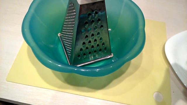 Очень вкусный салат из печени с грецкими орехами. Просто, быстро! смотреть онлайн