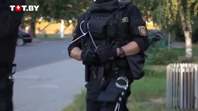 ЖЕСТОКО ИЗИБИЛИ 15 ЛЕТНЕГО МАЛЬЧИКА ОН НЕ МОЖЕТ ВСТАТЬ! смотреть онлайн