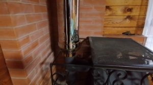 Печка. Булерьян. Печка на даче. Печка в доме. Дрова или топливные брикеты.