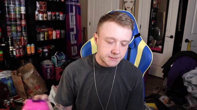 GFuel's BLOOD SWEAT & TEARS in Milk Taste Test & Review + Collector's Box смотреть онлайн