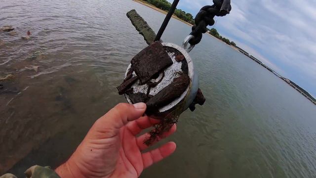 Я и НЕ мог ПРЕДСТАВИТЬ такие Находки под водой! Достаем их на ПОИСКОВЫЙ МАГНИТ. смотреть онлайн