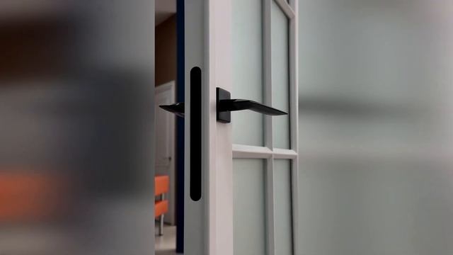 Межкомнатная дверь Гланта Белая эмаль смотреть онлайн