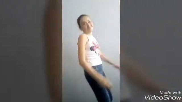 Челендж 100раз присесть за 4 минуты .Кому-то стало плохо смотреть онлайн