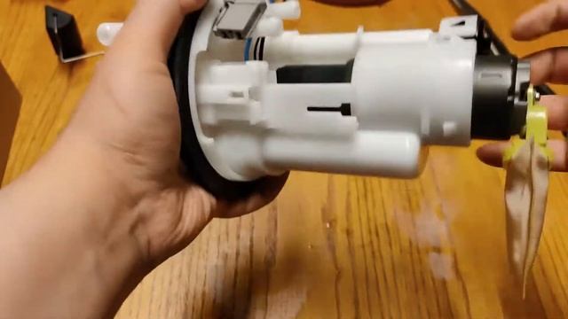 Mitsubishi Lancer Evolution 7/8/9 In Tank Fuel Filter Change! EASY смотреть онлайн