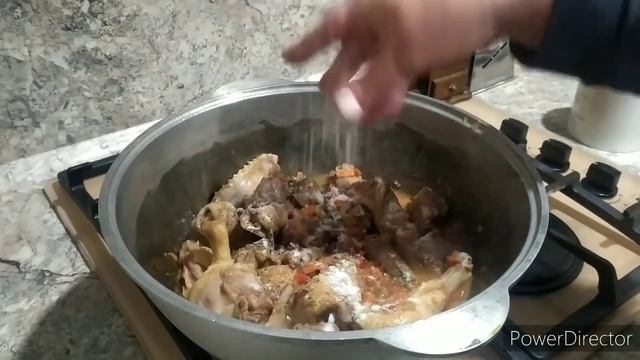 тушеная капуста с уткой.