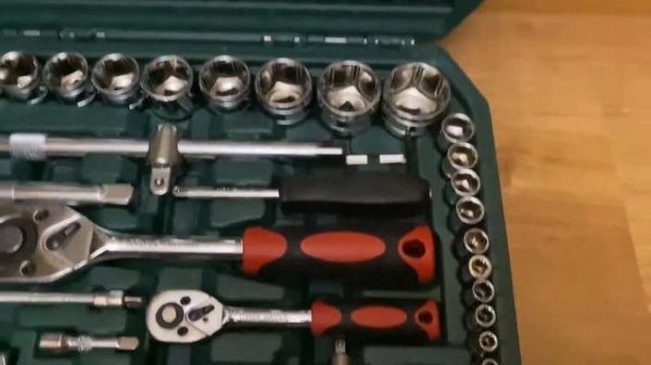 Набор инструментов Tools - 94 предмета. Обзор.