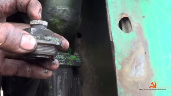 Как заменить масло в КПП трактора ХТЗ Т-150К.
