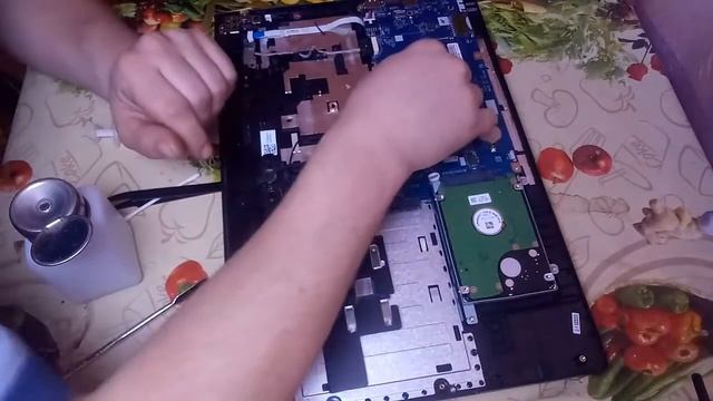 Замена термопасты на Lenovo B50-10 смотреть онлайн