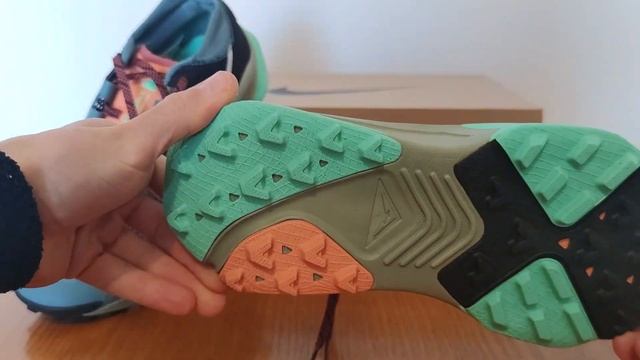 Unboxing, reseña y prueba de las Nike ZoomX Zegama | Trail Running смотреть онлайн