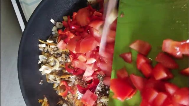 Салаты с Черной Смородиной