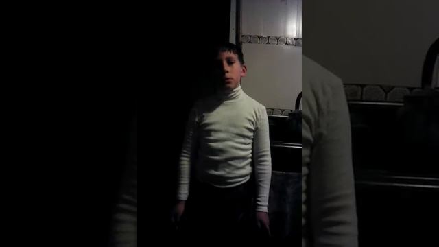 Мальчик рассказывает стих смотреть онлайн