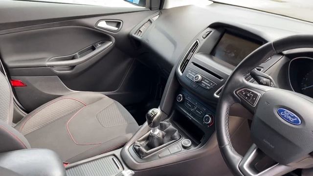 Ford Focus 1.5 TDCi Zetec S (s/s) 5dr 2015 (15) 97,899 miles DieselManual SAT NAV REAR CAMERA смотреть онлайн