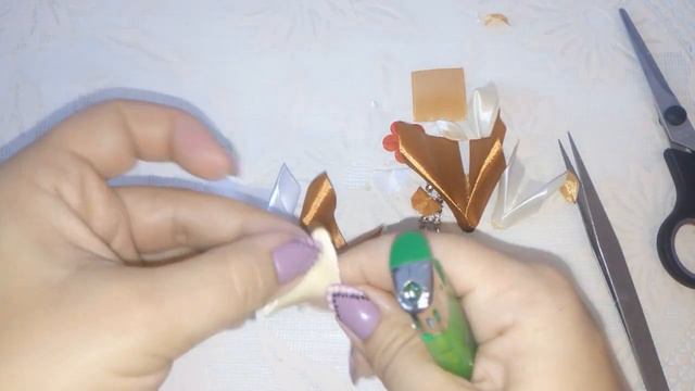 Бабочки из лент своими руками канзаши. // Butterflies Of The Tapes With Your Own Hands Kanzashi.