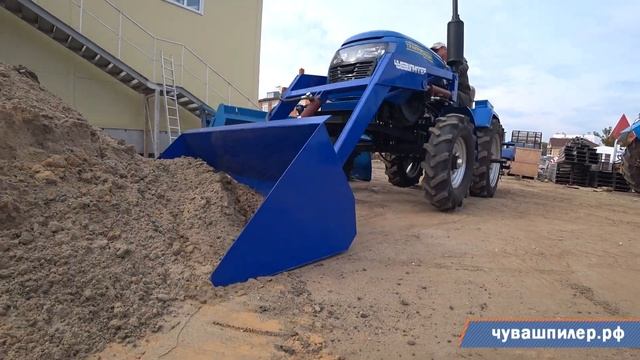 Погрузчик на ременной трактор Русич смотреть онлайн