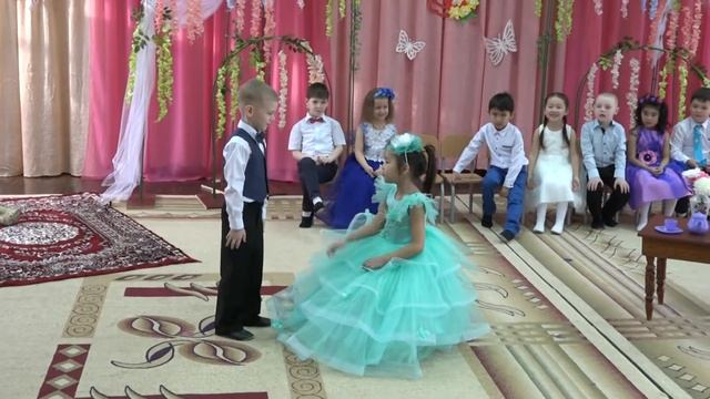 Театральная студия "Сказка -Беби"г. Экибастуз ДОУ№ 15 Сценка "У кого какие детки?" смотреть онлайн