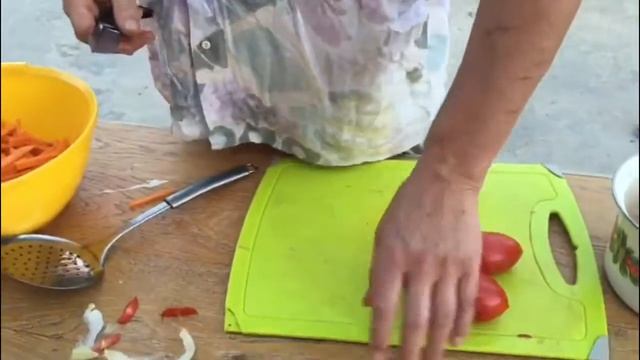 УЗБЕКСКИЙ ПЛОВ. ГОТОВИТ АЛЕКСЕЙ (наш зять). Подмосковье, август 2016 г. смотреть онлайн