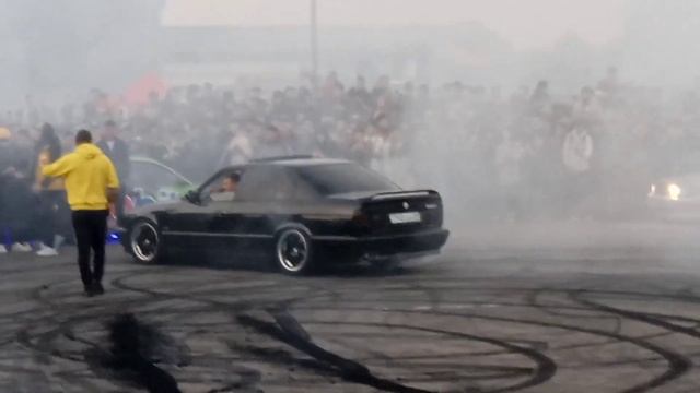 Сходка машин Алматы, Апорт, 2 октября 2022 смотреть онлайн