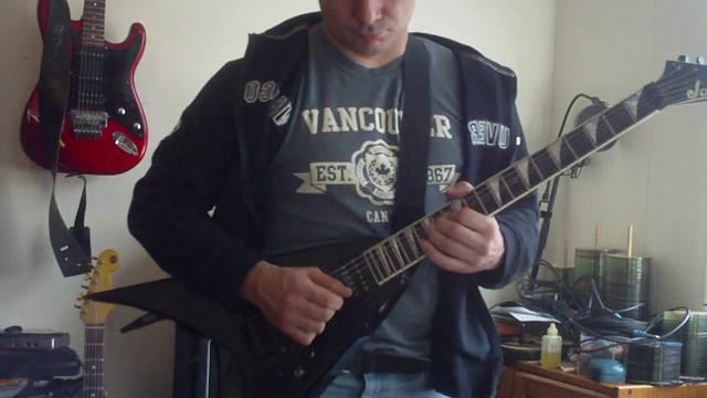 Jamming out on a USA Jackson RR1 смотреть онлайн