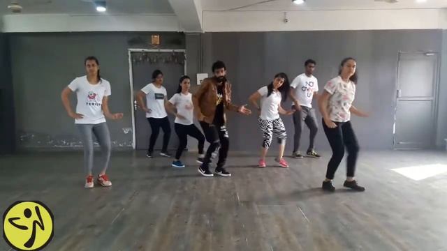 Ricky Martin - Vente Pa'Ca ft. Maluma | Zumba Fitness смотреть онлайн