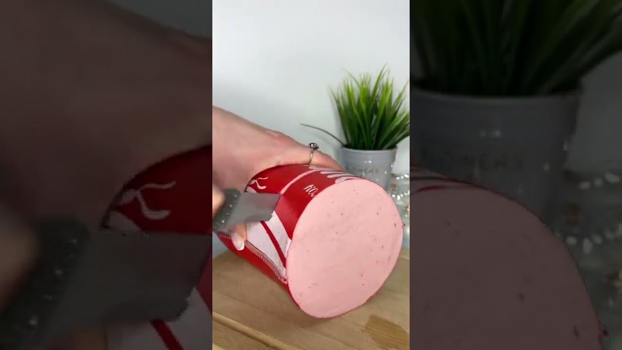 Слоёный салат с вареной колбасой и шампиньонами от «Мясного гурмана» смотреть онлайн