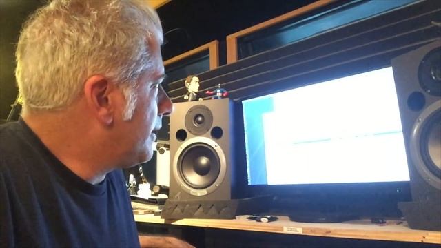Music Production - How To Get A Great Snare Sound on Your Recordings смотреть онлайн