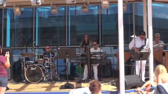Celebrity Cruise 13yr old guest drums Clark /sings with ship PARTY BAND - poolside 03/13 смотреть онлайн