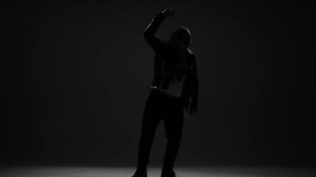 ESTRADARADA - Вите Надо Выйти Music Video смотреть онлайн