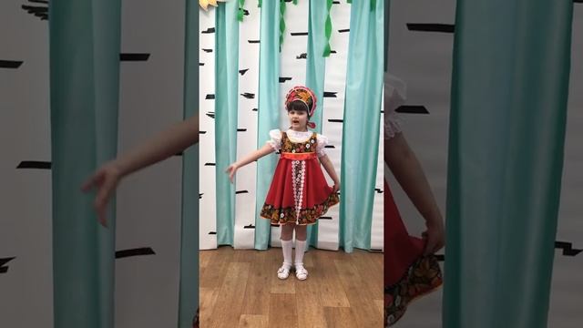 Русская народная песня «Субботея» исполняет Бухтиярова Ксения. 6 лет смотреть онлайн