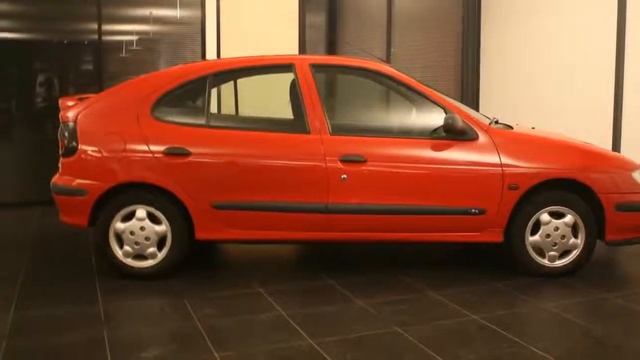 Renault Mégane 1.6e RN Sport смотреть онлайн