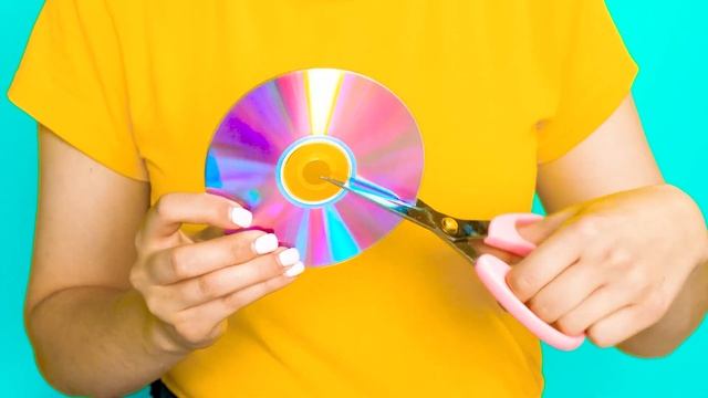 Секретные Домики под Кроватью | Четыре Цвета Челлендж от Fun Challenge смотреть онлайн