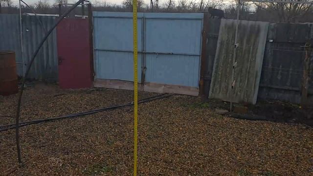 Теплица для клубники, продолжаем сборку. смотреть онлайн