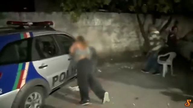 Мощный удар шокером смотреть онлайн