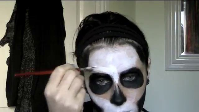 Halloween Classic ..... Skull/Skeleton Makeup Tutorial. смотреть онлайн