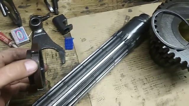 Немного о ремонте КПП ЮМЗ. смотреть онлайн