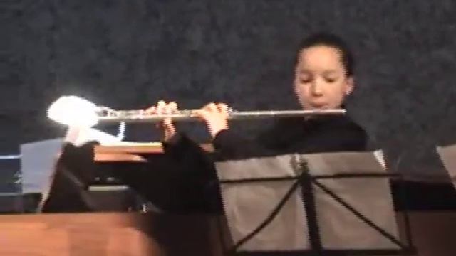Lucie (9, violin) and Fabienne (9, flute) play Telemann смотреть онлайн