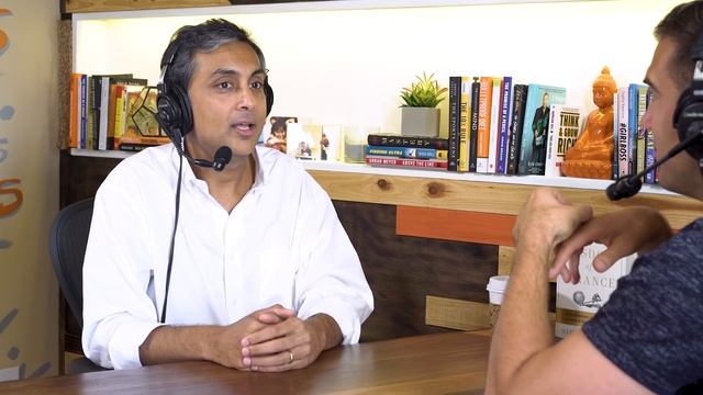 Become a Master of Finance with Harvard Professor Mihir Desai (with Lewis Howes) смотреть онлайн