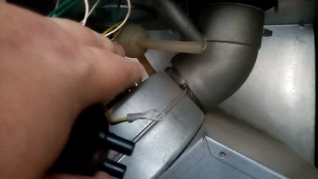 ОШИБКА F05.ЗАМЕНА ПРЕССОСТАТА ГАЗОВОГО КОТЛА FEROLLI смотреть онлайн