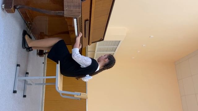 Фатьянова Вероника 1. Менуэт 33 И.С.Бах 2. Этюд №15 Л.Шитте смотреть онлайн